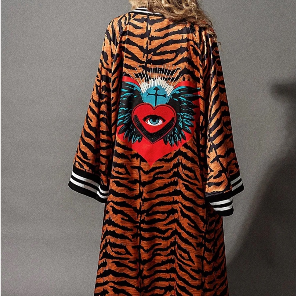 Sacred heart kimono bomber - Picture 5 of 6